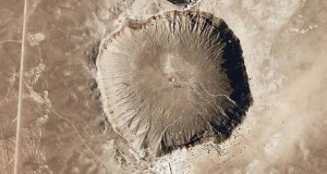 Meteor Crater, Arizona, Estados Unidos. Author National Map Seamless Serve NASA Earth Observatory. No Copyright