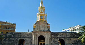 Torre del Reloj, Cartagena de Indias, Colômbia. Author Rafaela Ely. Licensed under the Creative Commons Attribution