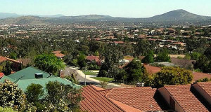 Camberra, Austrália. Author Huwr. Licensed under the Creative Commons Attribution