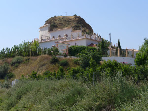 Casa na rocha, Guadix, Andaluzia, Espanha. Author and Copyright Liliana Ramerini