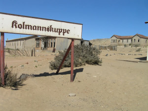 Kolmanskop, Namíbia. Autor e Copyright Marco Ramerini