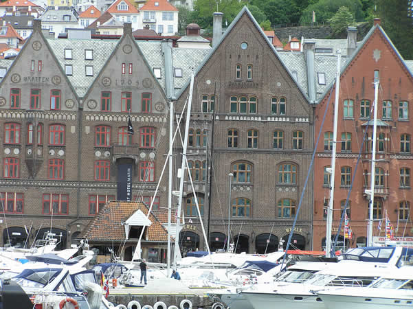 Bryggen, Bergen, Noruega. Autor e Copyright Marco Ramerini,,