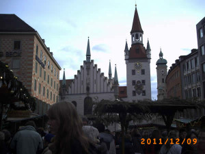Altes Rathaus, Marienplatz, Munique, Baviera, Alemanha. Autor e Copyright Liliana Ramerini