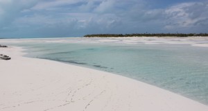 Bancos de areia, Sandy Cay, Exumas, Bahamas. Autor e Copyright Marco Ramerini..