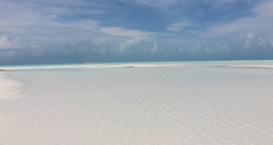 Sandy Cay, Exumas, Bahamas. Autor e Copyright Marco Ramerini
