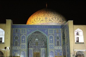 Mesquita de Sheikh Lotfollah na Praça de Naqsh-e Jahan, Isfahan, Irã. Autor e Copyright Marco Ramerini,