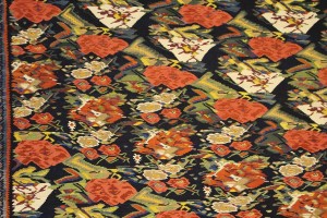 Detalhe de um tapete, Museu do Tapete do Irã, Teerã, Irã. Autor e Copyright Marco Ramerini