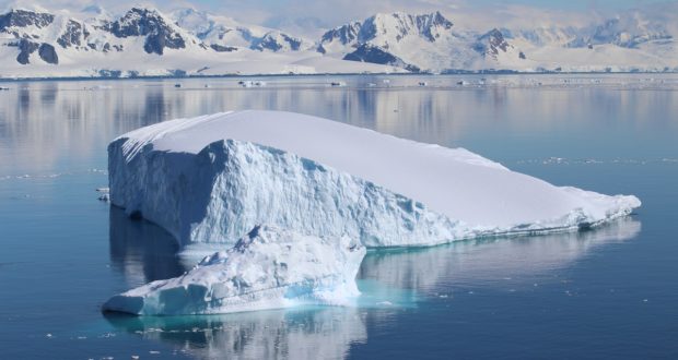 Icebergs, Antártica. Autor e Copyright Marco Ramerini