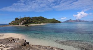 Narara vista de Naukacuvu, Ilhas Yasawa, Fiji. Autor e Copyright Marco Ramerini