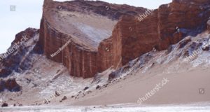 Formações rochosas do deserto de Atacama. Os estratos rochosos do Anfiteatro no Vale da Lua (Valle de la Luna), Deserto de Atacama, Chile. Autor e Copyright Marco Ramerini