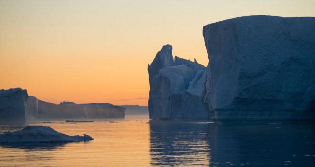 Icebergs no Icefjord (fiorde de gelo), Ilulissat, Groenlândia. Autor e Copyright Marco Ramerini