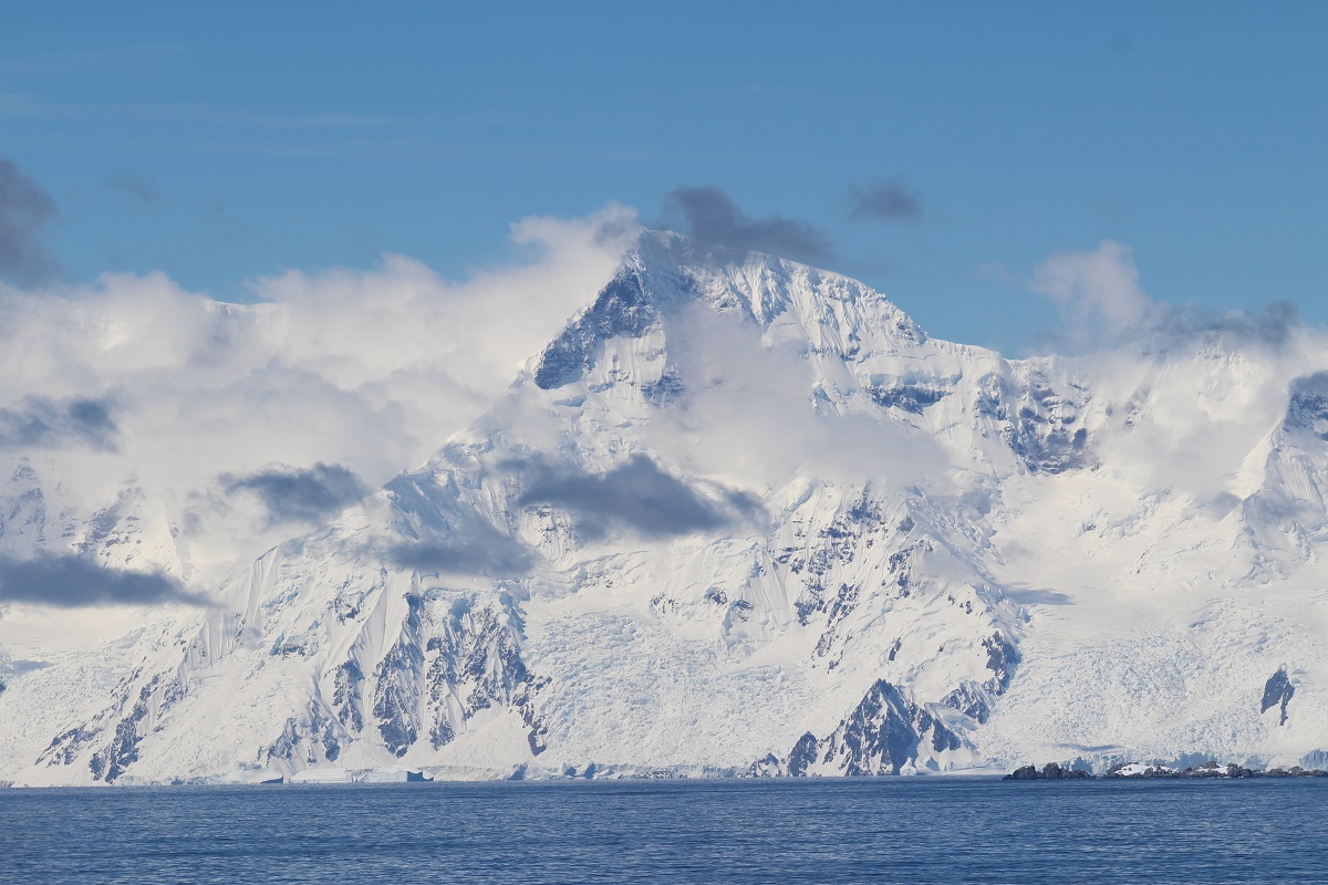 Ilha Brabante, Ilha Arquipélago Palmer, Antártida. Autor e Copyright Marco Ramerini